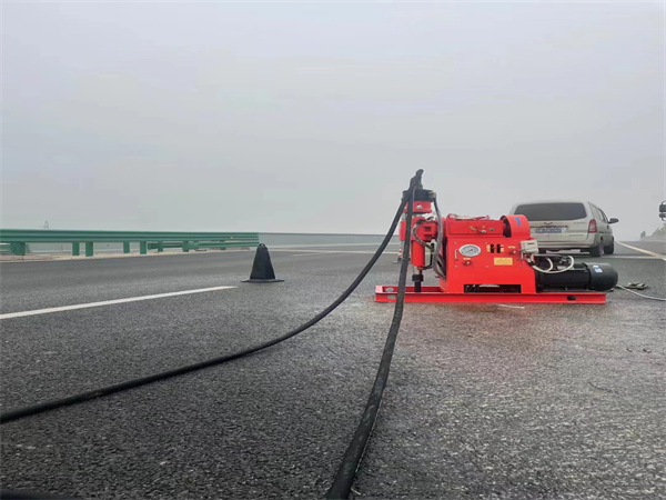 眉山马路路基路面开裂下沉注浆加固灌浆